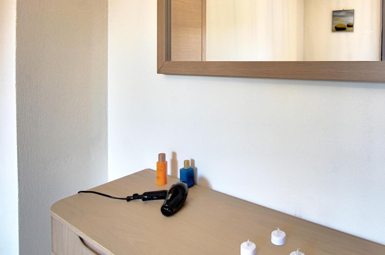 Sweet Apricot Apartment เปเลคาส ภายนอก รูปภาพ