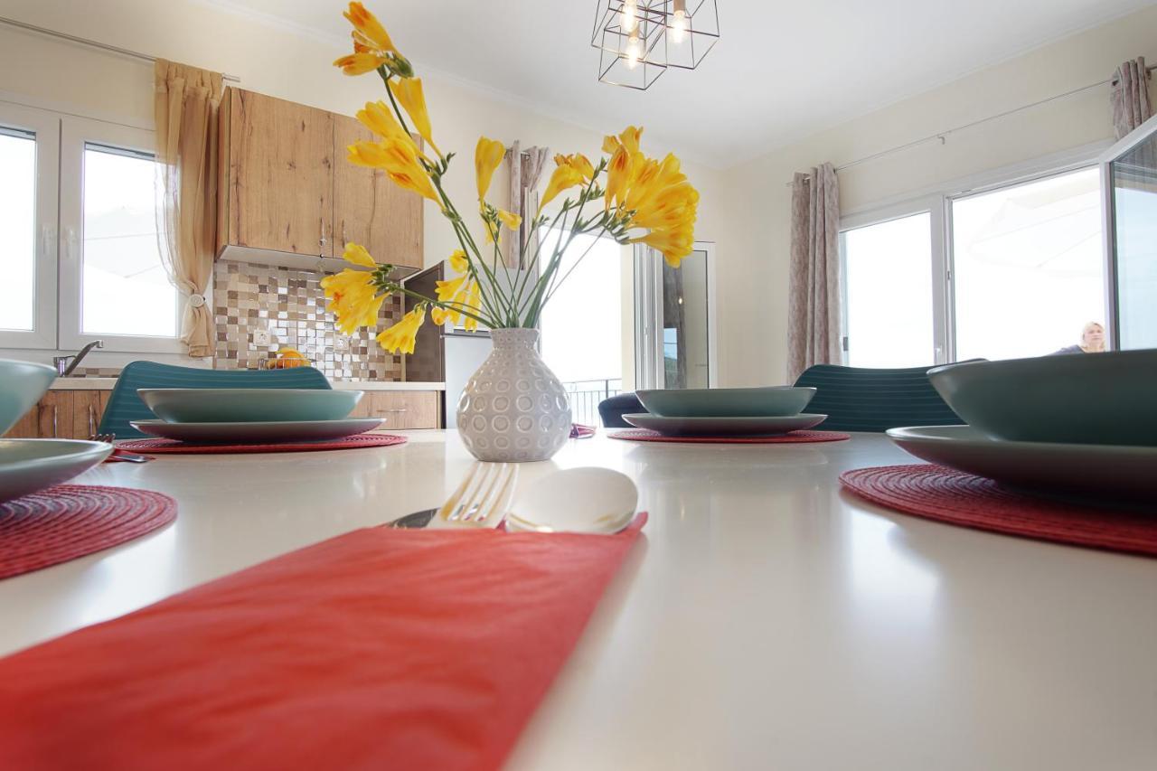 Sweet Apricot Apartment เปเลคาส ภายนอก รูปภาพ