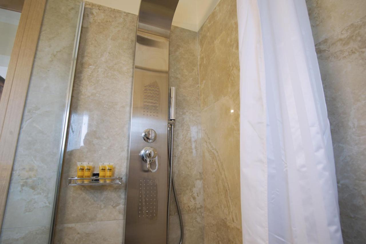 Sweet Apricot Apartment เปเลคาส ภายนอก รูปภาพ